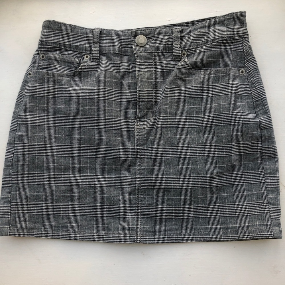 American Eagle plaid skirt